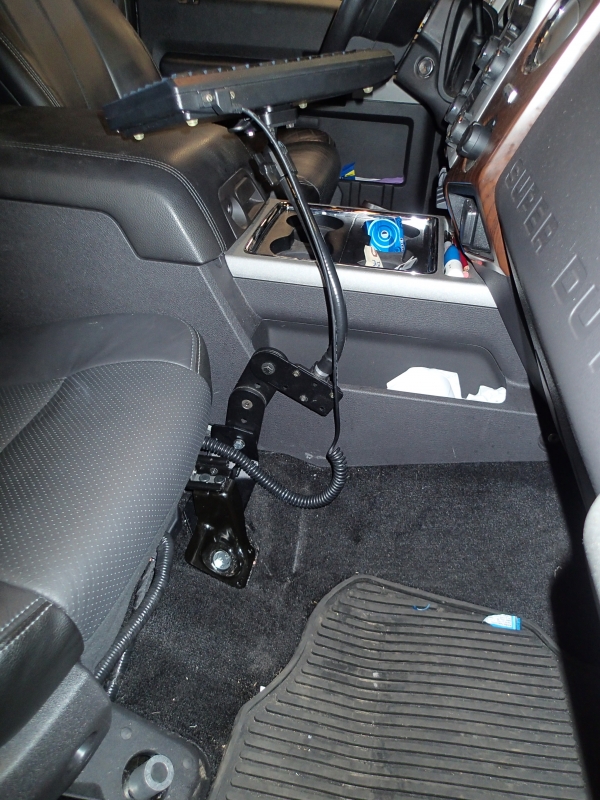 Havis Flex Arm Package including Flex Arm and Mount for 2011-2016 Ford F-250 Pickup PKG-FAM-110