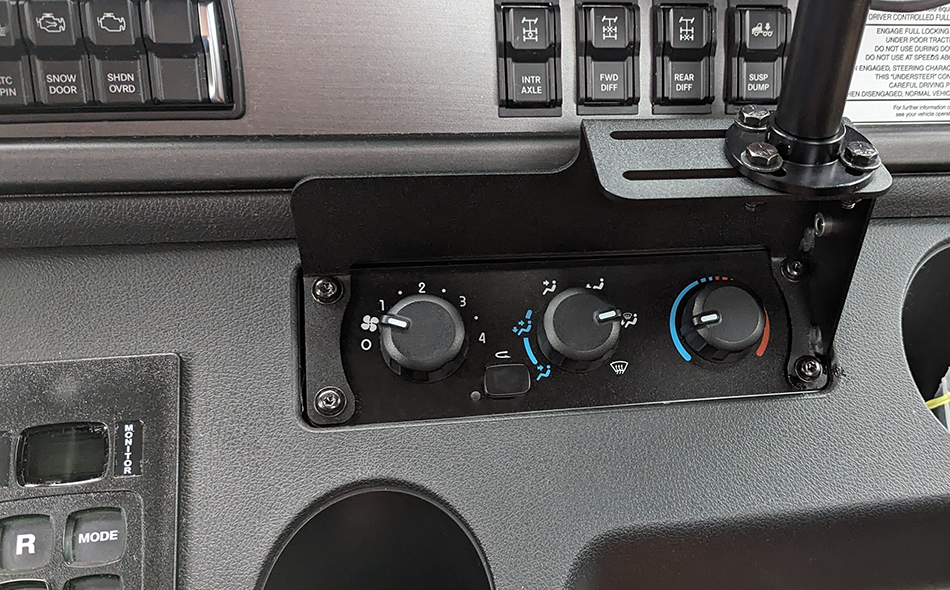Gamber-Johnson FREIGHTLINER M2 PLUS SEMI-TRUCK DASH PLATE (7160-1963) - Image 4