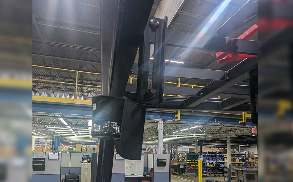 Gamber-Johnson FORKLIFT LIGHT MOUNT WITH STROBE DEFLECTOR SHIELD (7170-1060) - Image 2
