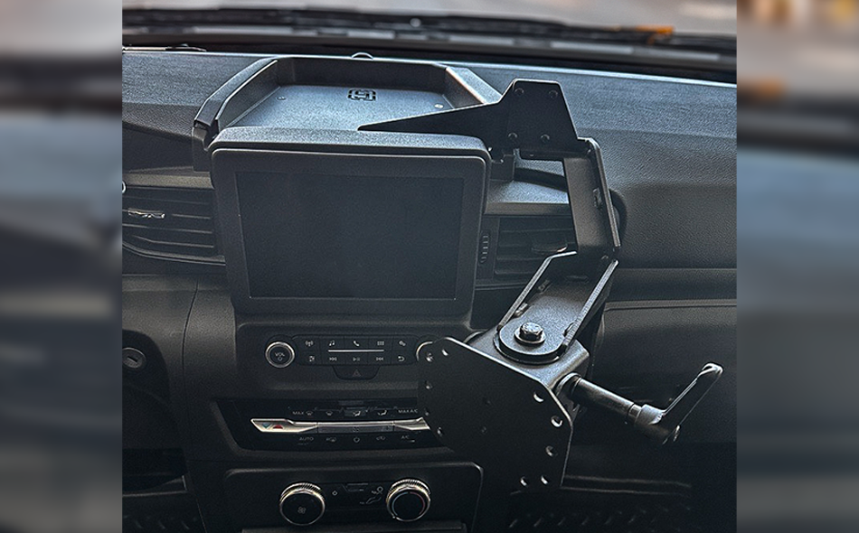 Gamber-Johnson 2025+ Ford Police Interceptor® Utility On-Dash Mount with 3″ Extension Arm (7160-1973-01) - Image 2
